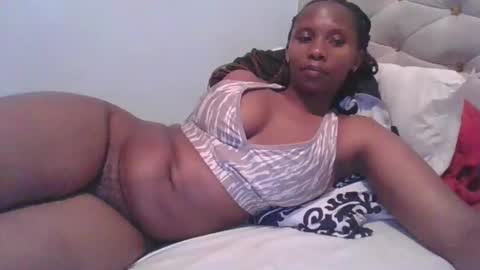 sarah_haggai online show from September 2025 04:19:01 PM