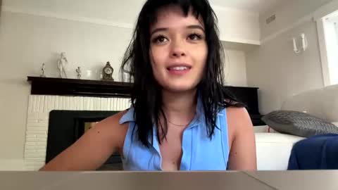 Sarah Heart Aus online show from February 2025 04:37:02 AM