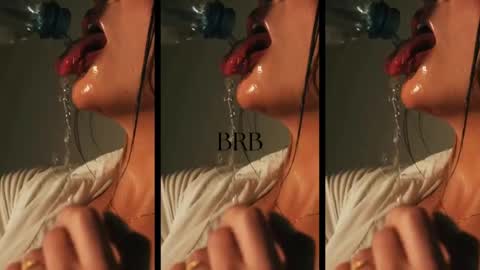 Snapshot of sarah_hiill chatting on April 2026 11:54:02 AM online show from April 2026 11:54:02 AM