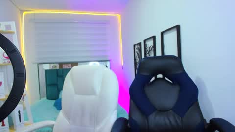 Sarah Ramirez online show from September 2025 12:02:02 AM