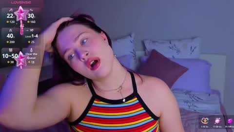 Sarah online show from December 2025 11:20:01 PM