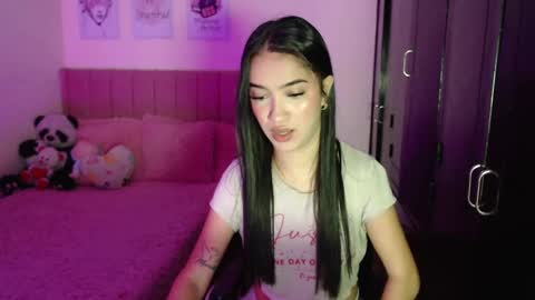 Sarah online show from February 2025 09:18:02 PM