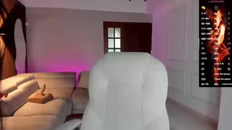 Sarah online show from September 2025 07:58:01 PM