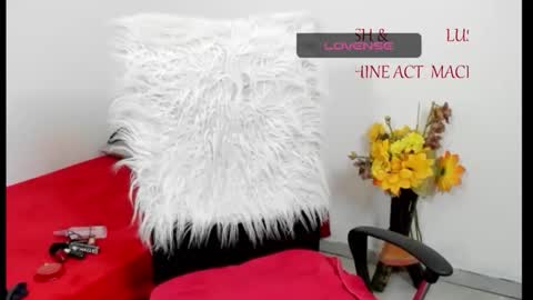 Snapshot of sarah_sweett chatting on May 2026 10:42:02 AM Sarah online show from May 2026 10:42:02 AM