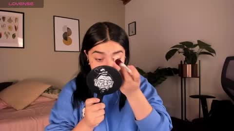   online show from December 2024 01:43:02 PM