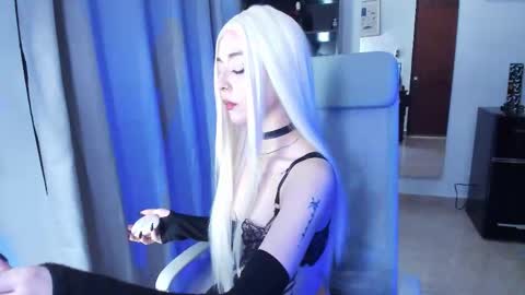 Sarah online show from November 2025 09:41:01 AM