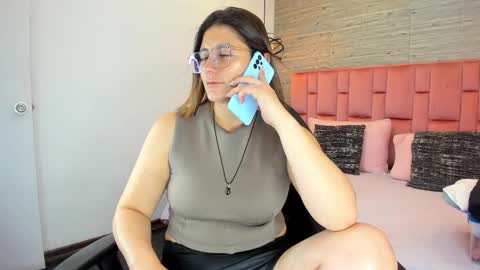 Sarah Deyvis online show from September 2025 06:19:01 PM