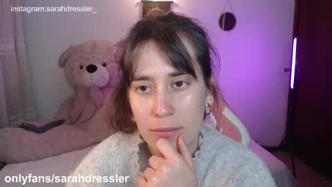 sarahdressler online show from December 2025 11:01:02 PM