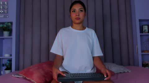 Sarah Evans online show from December 2024 07:38:02 PM