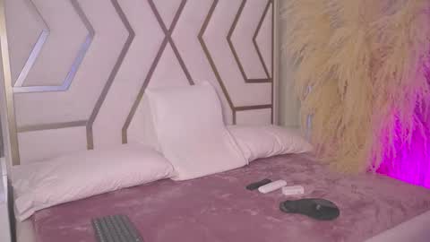 Snapshot of sarahgrey18 chatting on March 2026 01:39:01 PM Sarah online show from March 2026 01:39:01 PM