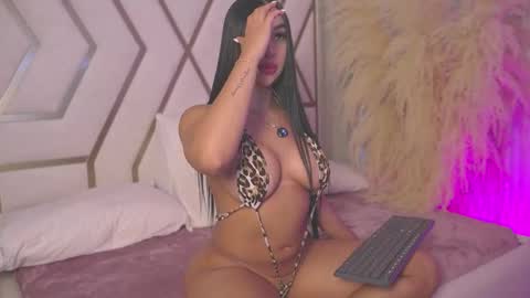 Snapshot of sarahgrey18 chatting on March 2026 12:27:02 PM Sarah online show from March 2026 12:27:02 PM