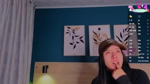 Sarah online show from October 2025 11:52:01 AM