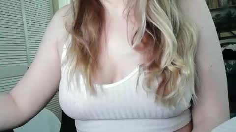 Snapshot of sarahmummy chatting on February 2026 02:49:01 PM Sarah online show from February 2026 02:49:01 PM