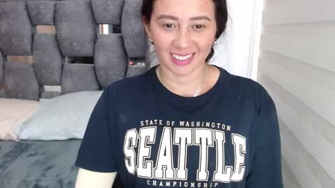 Snapshot of sarahott_1 chatting on December 2024 08:16:01 PM Lia online show from December 2024 08:16:01 PM