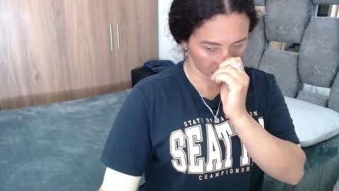 Snapshot of sarahott_1 chatting on December 2024 07:59:02 PM Lia online show from December 2024 07:59:02 PM