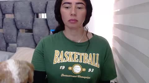 Snapshot of sarahott_1 chatting on December 2024 06:02:02 PM Lia online show from December 2024 06:02:02 PM