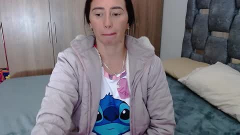 Snapshot of sarahott_1 chatting on February 2025 03:37:02 PM Lia online show from February 2025 03:37:02 PM
