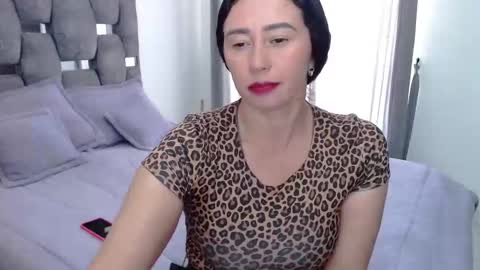 Snapshot of sarahott_1 chatting on September 2025 03:44:01 PM Lia online show from September 2025 03:44:01 PM