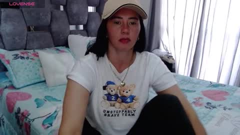 Snapshot of sarahott_1 chatting on October 2025 03:53:01 PM Lia online show from October 2025 03:53:01 PM