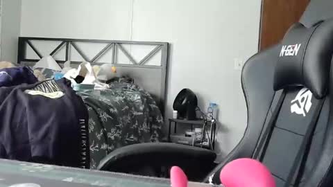 Snapshot of sarahpmummy chatting on April 2026 08:43:02 PM Sarah online show from April 2026 08:43:02 PM