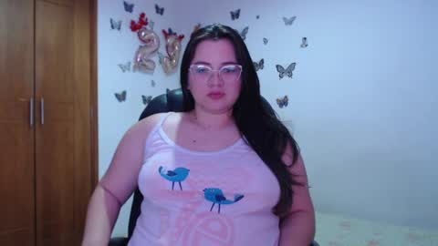 Snapshot of sarahros1 chatting on January 2025 01:29:01 AM Sarah online show from January 2025 01:29:01 AM