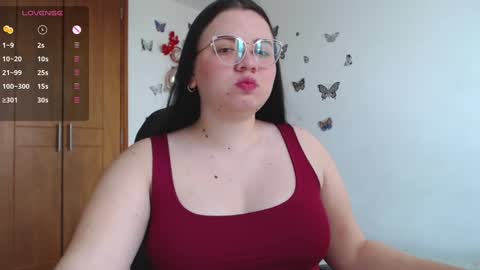 Snapshot of sarahros1 chatting on March 2025 04:07:02 PM Sarah online show from March 2025 04:07:02 PM