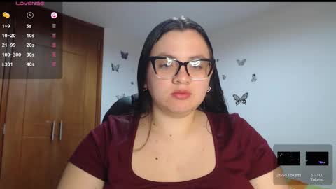 Snapshot of sarahros1 chatting on October 2025 04:16:01 AM Sarah online show from October 2025 04:16:01 AM