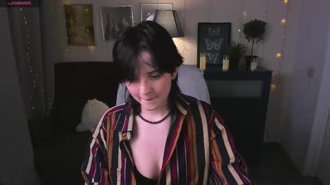 Snapshot of sarahshelby chatting on March 2026 04:13:02 PM Sarah online show from March 2026 04:13:02 PM