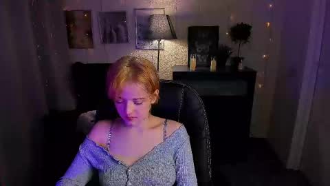 Snapshot of sarahshelby chatting on April 2026 08:35:02 PM Sarah online show from April 2026 08:35:02 PM