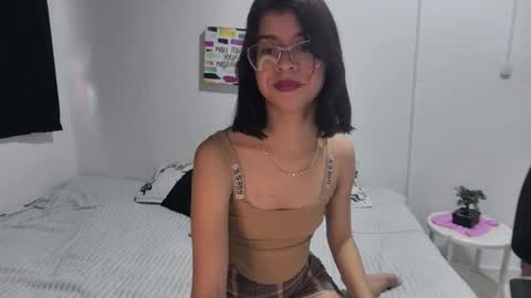 Snapshot of sarahsmitt chatting on October 2025 06:41:01 PM Sarah online show from October 2025 06:41:01 PM