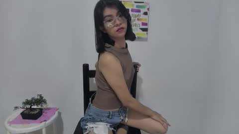 Snapshot of sarahsmitt chatting on October 2025 07:14:01 PM Sarah online show from October 2025 07:14:01 PM