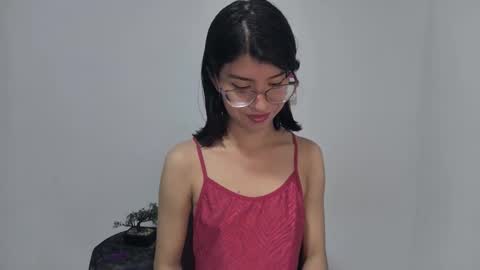 Sarah  online show from November 2025 04:00:01 PM