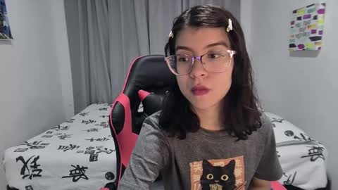 Sarah  online show from February 2026 04:05:02 PM