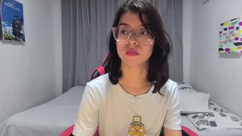 Sarah  online show from March 2026 06:25:01 PM