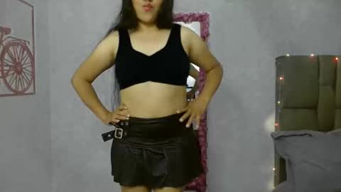 Snapshot of sarahsweetty chatting on April 2026 05:11:01 AM Sarah online show from April 2026 05:11:01 AM