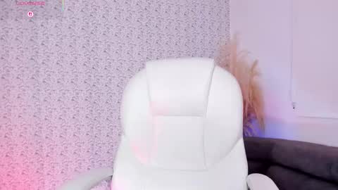 Snapshot of sarajonesxxx chatting on November 2025 04:27:01 PM Sara jones online show from November 2025 04:27:01 PM