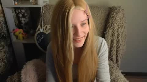 Snapshot of sarakaell chatting on May 2026 01:56:01 AM Sara online show from May 2026 01:56:01 AM
