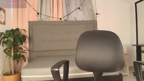 SARA online show from November 2025 12:17:01 PM