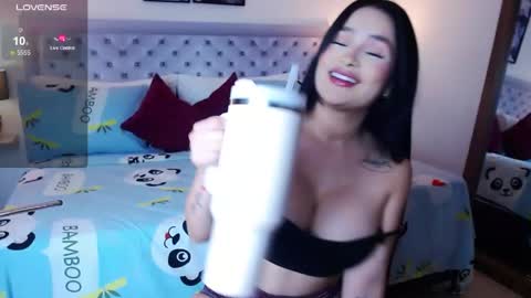 Snapshot of saramia69 chatting on April 2026 02:40:02 PM Sara online show from April 2026 02:40:02 PM