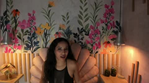 Snapshot of saramyers chatting on May 2026 01:58:01 AM Sara online show from May 2026 01:58:01 AM