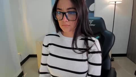 I am Sara  online show from December 2025 11:11:01 PM