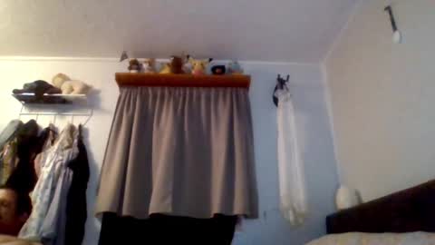 sarapatches online show from October 2025 08:14:01 AM