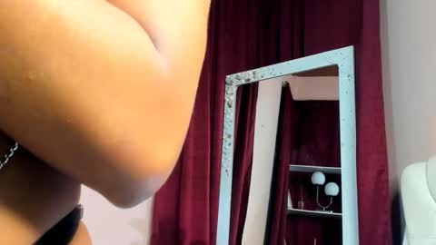 ZaraSolei online show from October 2025 12:58:01 PM