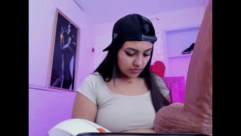 sarastonesx online show from September 2025 11:36:01 AM