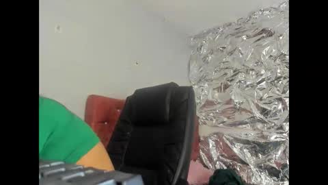 Snapshot of sarastonesx chatting on January 2026 04:40:01 AM sarastonesx online show from January 2026 04:40:01 AM