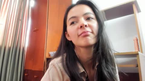 Snapshot of sarasweet_4 chatting on March 2025 05:49:01 PM Sara   online show from March 2025 05:49:01 PM