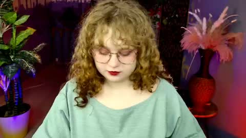 Snapshot of sarasweetness chatting on April 2026 09:15:01 AM Sara online show from April 2026 09:15:01 AM