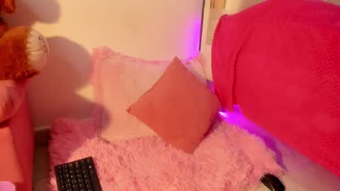 Sara  online show from February 2025 11:21:02 PM