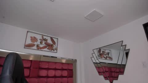 Snapshot of sarawagner_ chatting on March 2026 01:16:02 AM online show from March 2026 01:16:02 AM