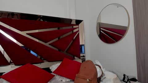 Snapshot of sarawagner_ chatting on May 2026 06:16:02 PM online show from May 2026 06:16:02 PM